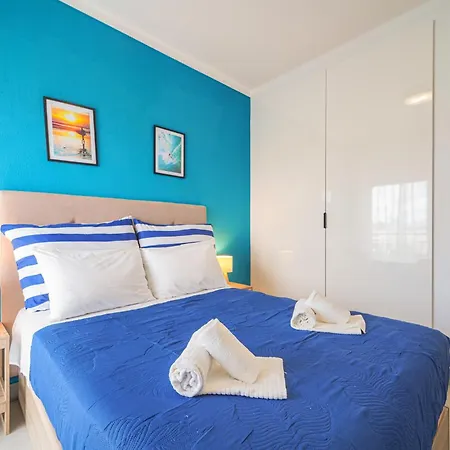 Blue Wave By Moje Apartment